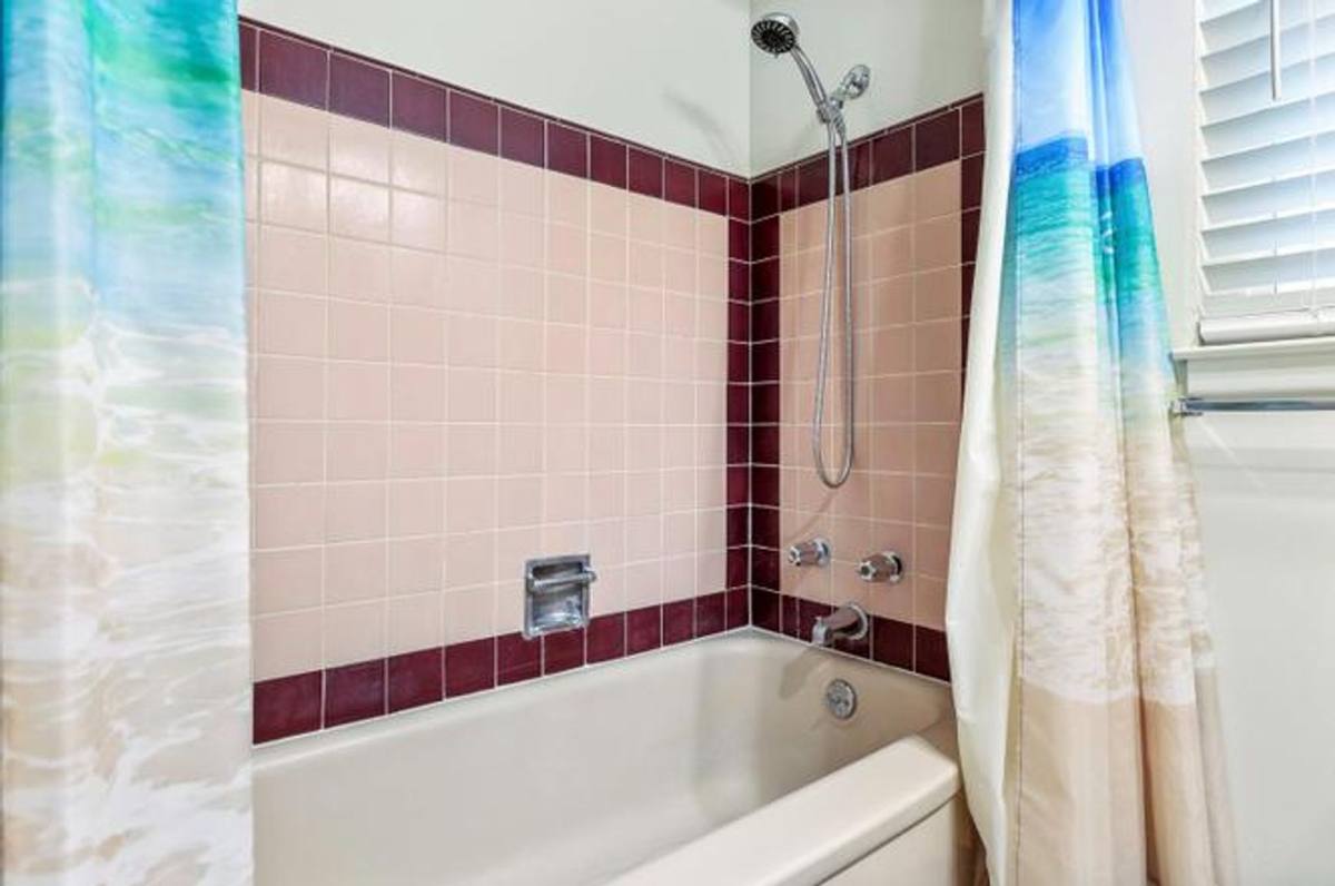 Apartment for rent at 2044 Mayfair Dr W, Fresno, CA 93703
