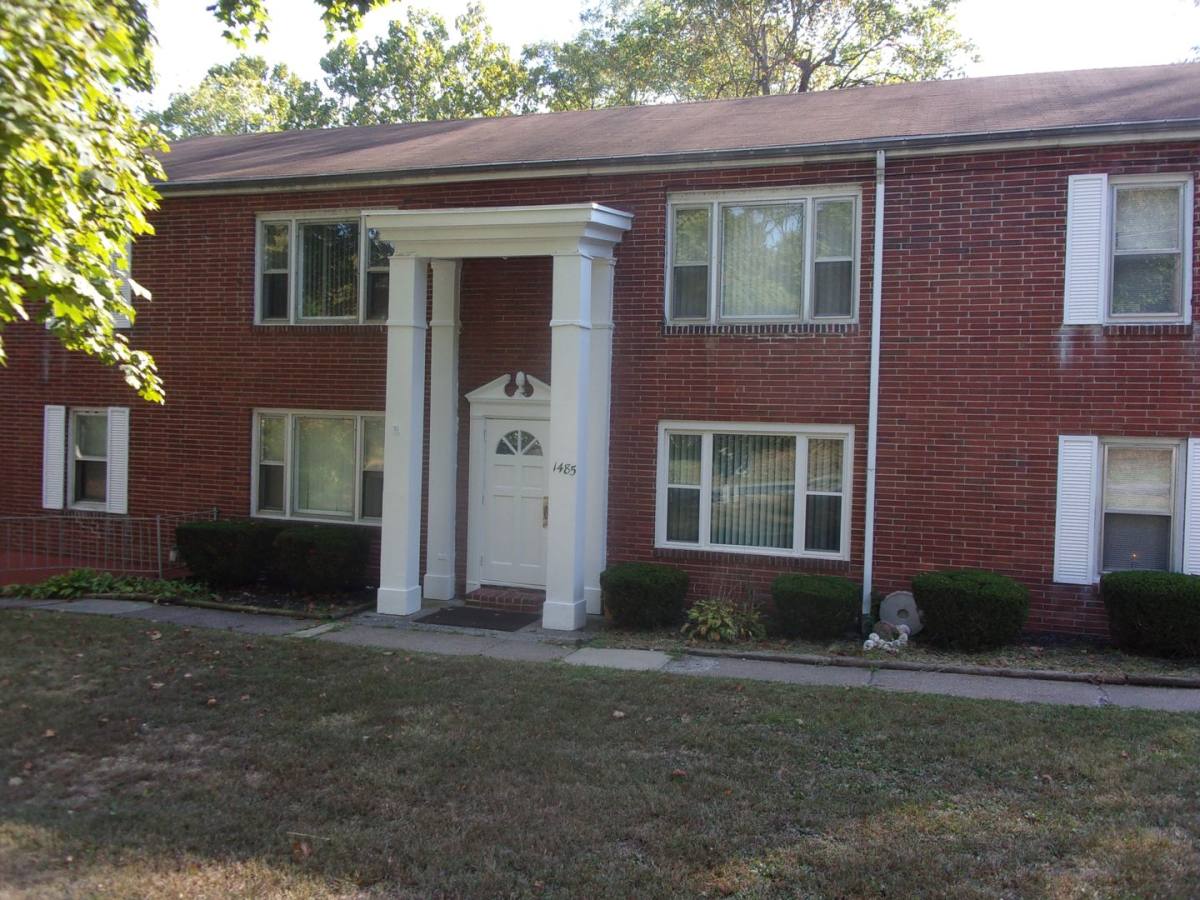 Apartment for rent at 1485 Old Colonial Rd, Harrisburg, PA 17112