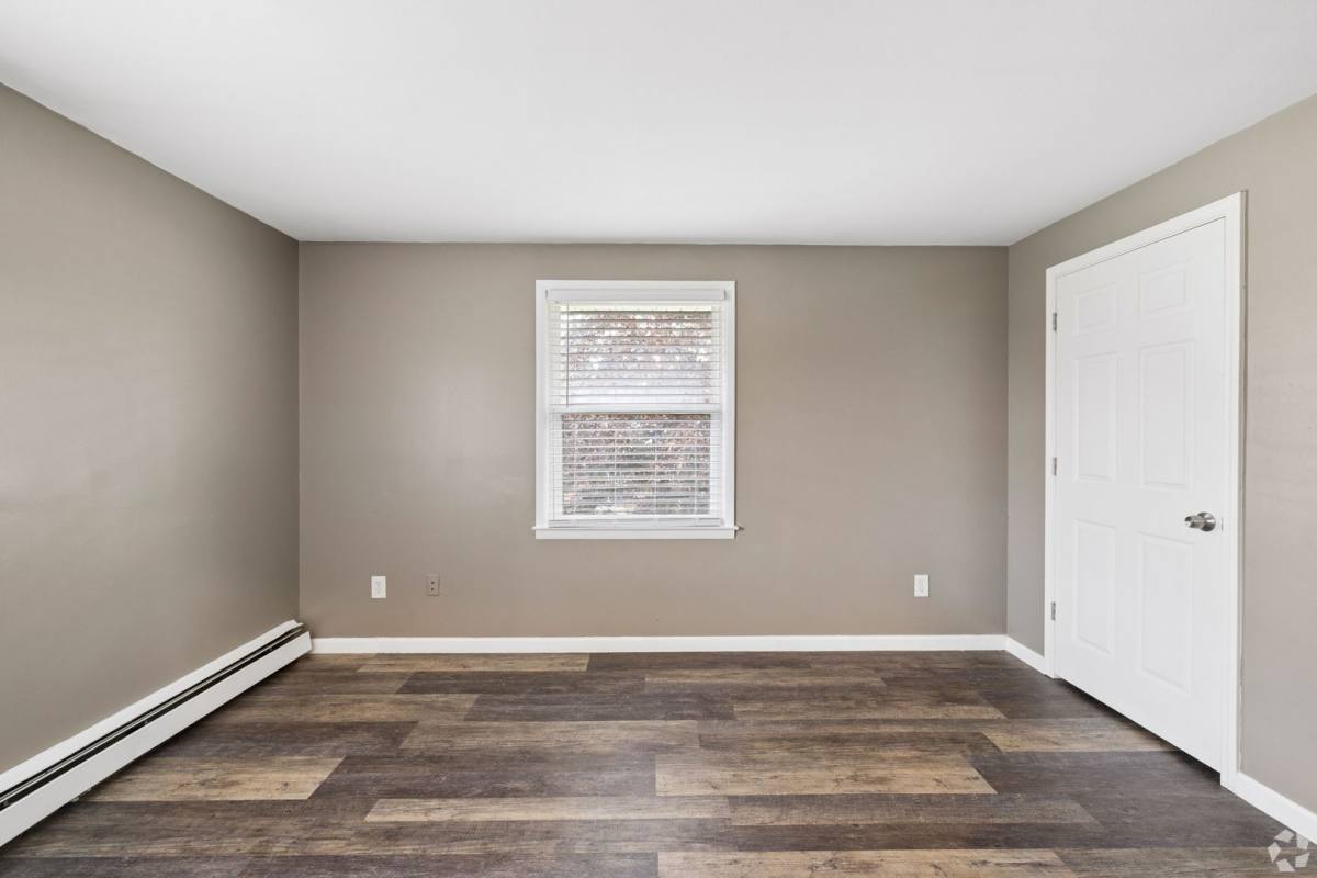 Apartment for rent at 7625 Highbridge Rd, Manlius, NY 13104