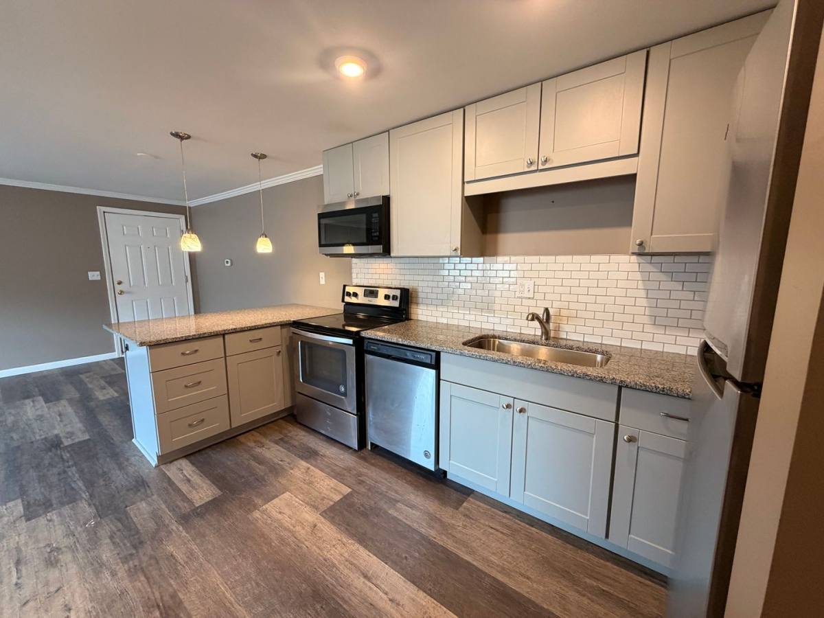 Apartment for rent at 7625 Highbridge Rd, Manlius, NY 13104