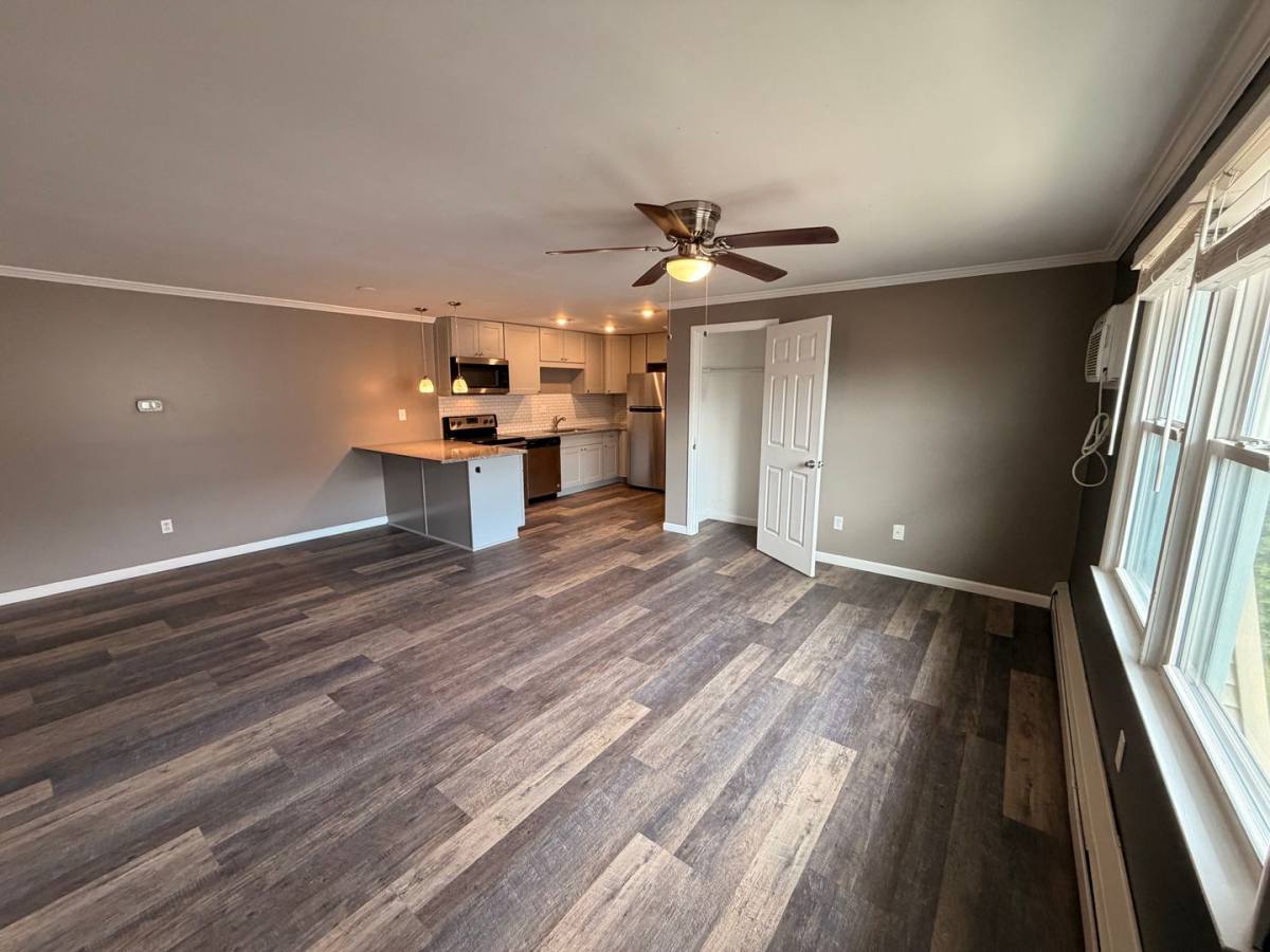 Apartment for rent at 7625 Highbridge Rd, Manlius, NY 13104