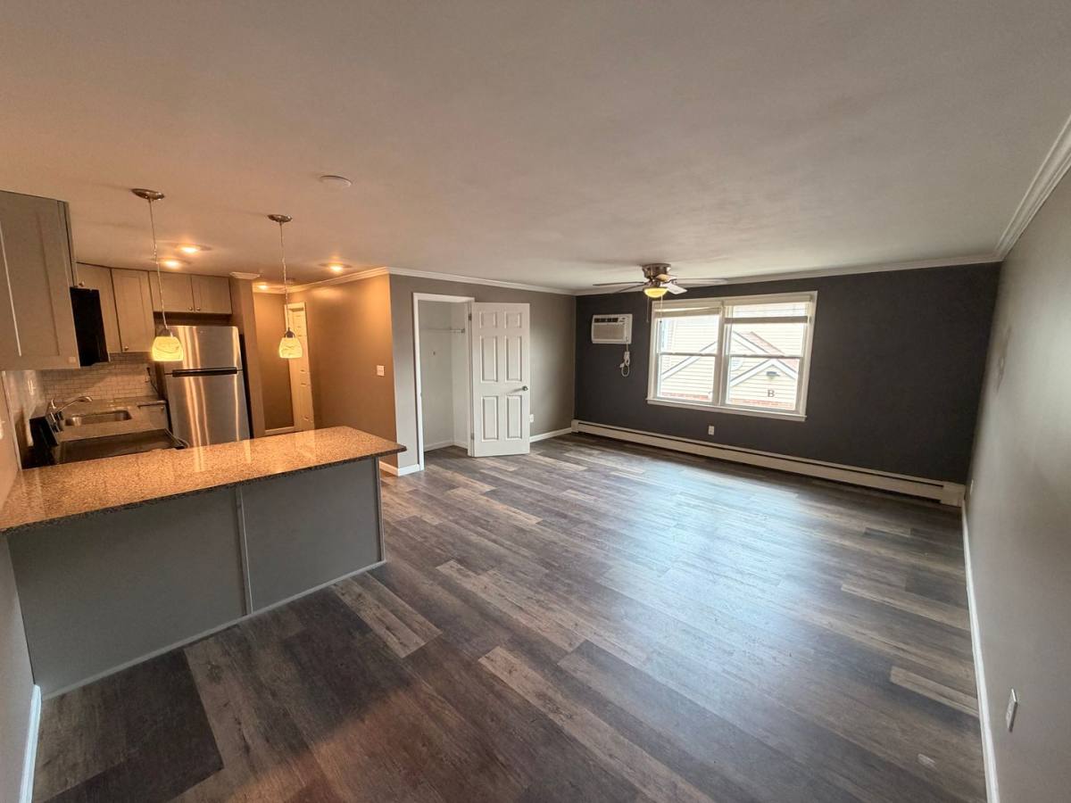 Apartment for rent at 7625 Highbridge Rd, Manlius, NY 13104
