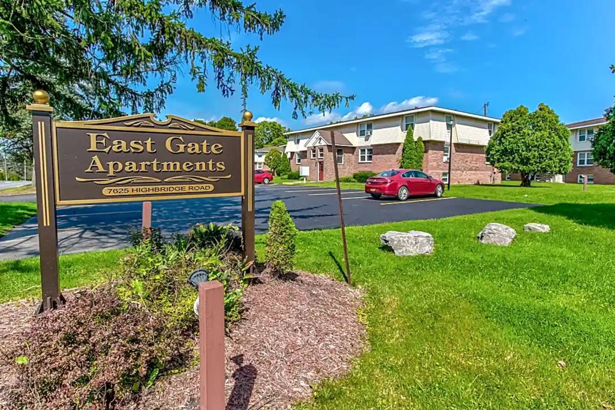 Apartment for rent at 7625 Highbridge Rd, Manlius, NY 13104