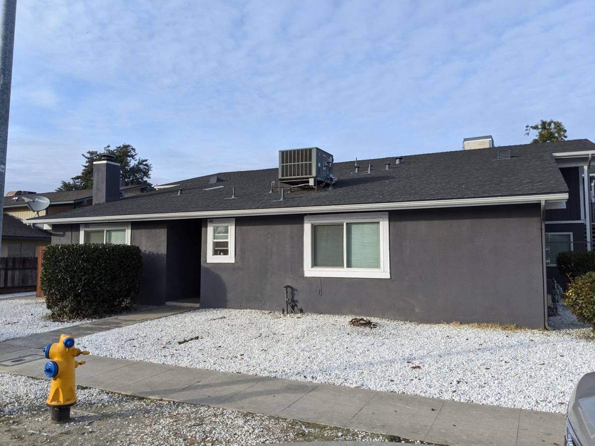 Apartment for rent at 551 W Ashlan Ave, Clovis, CA 93612