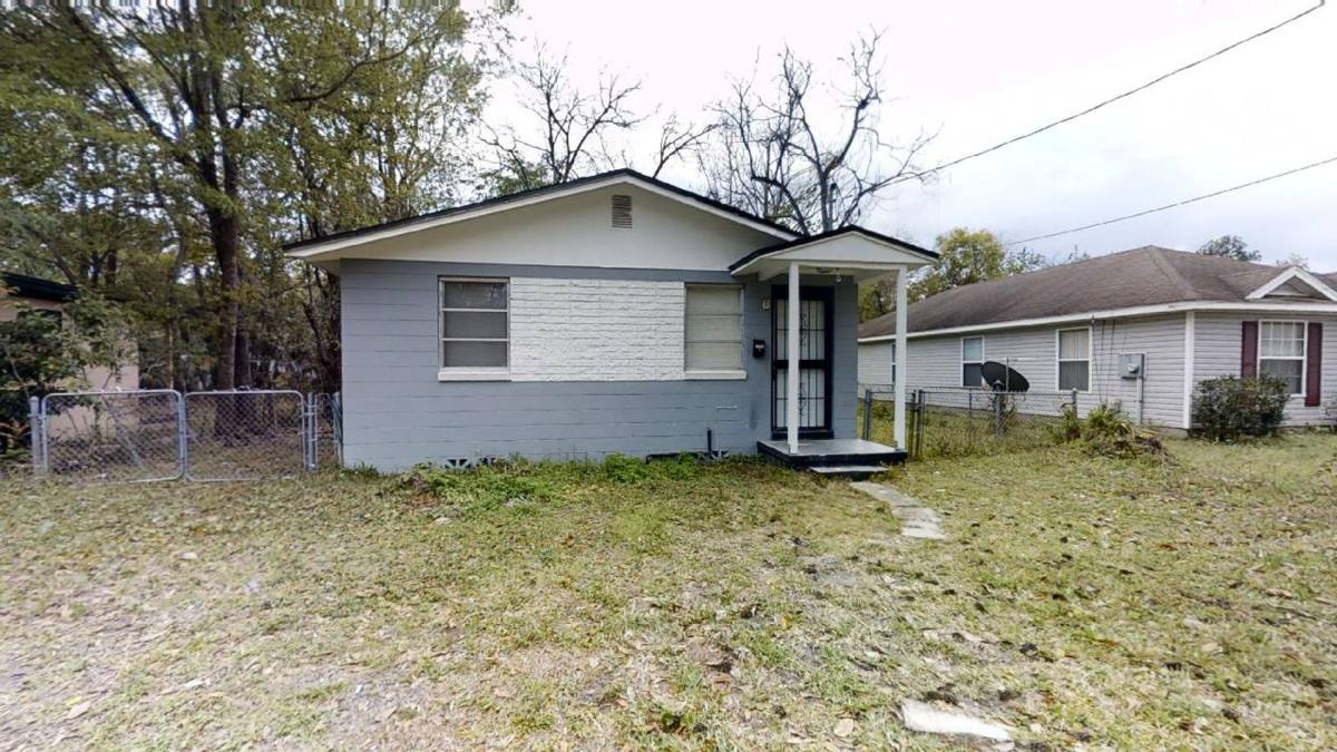 House for rent at 2178 W 41st St, Jacksonville, FL 32209