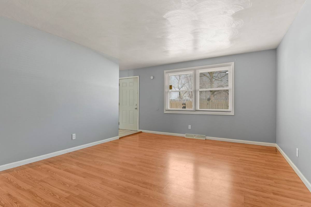 Apartment for rent at 2271-2277 E Laurel, Springfield, IL 62703