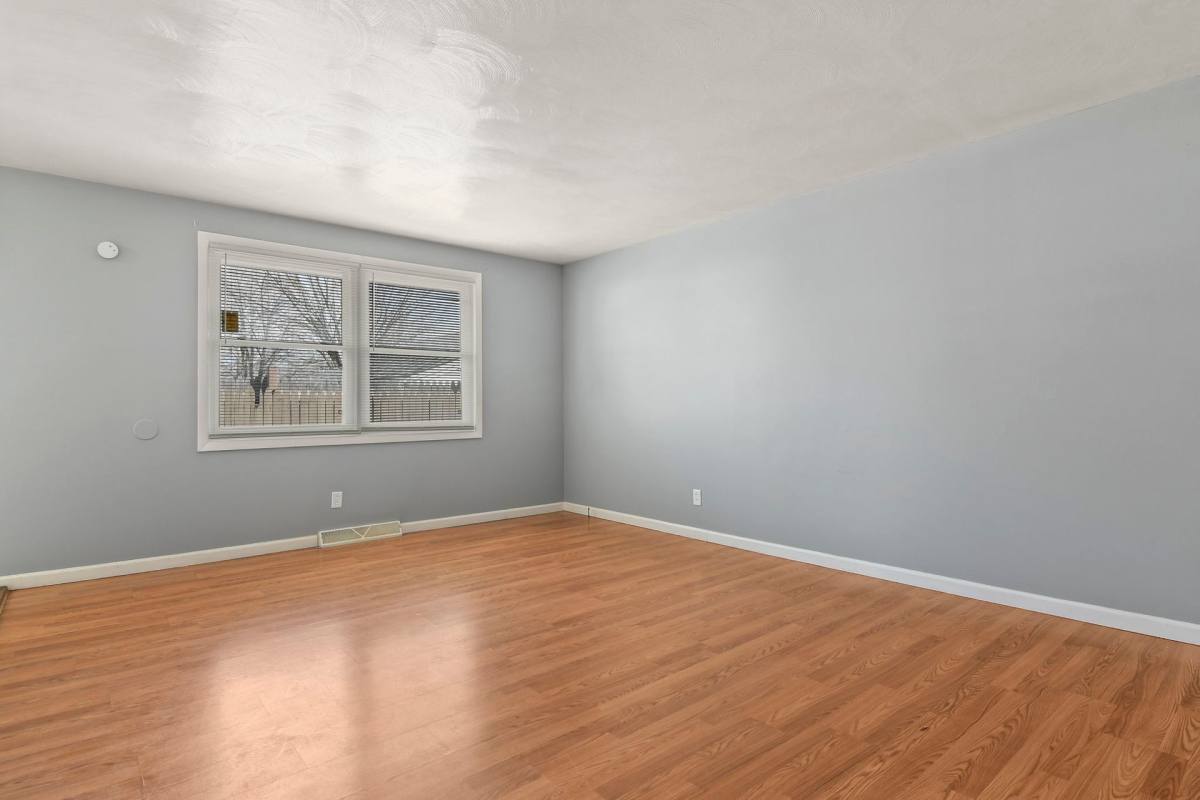 Apartment for rent at 2271-2277 E Laurel, Springfield, IL 62703