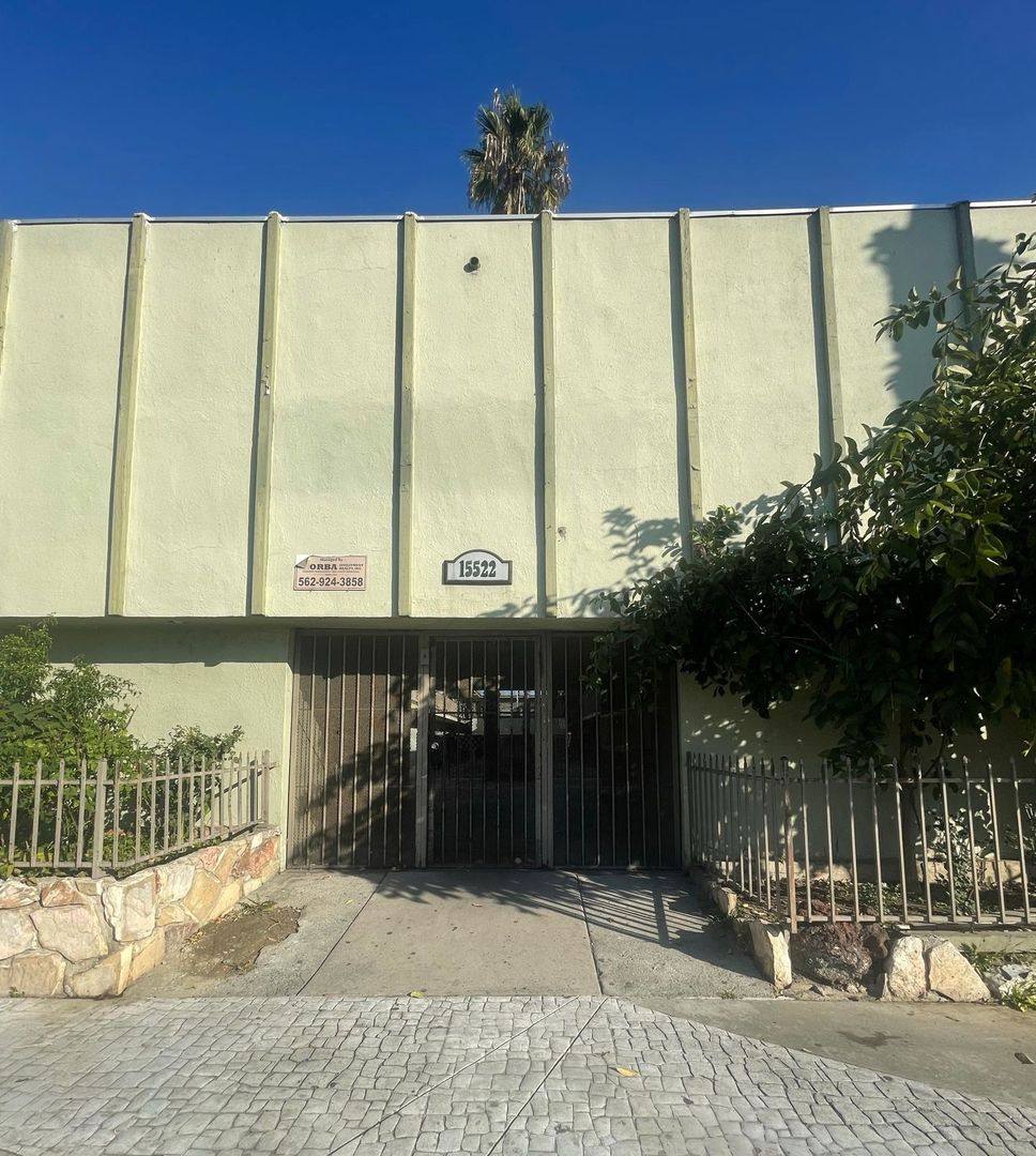 Apartment for rent at 15522 Orange Ave, Paramount, CA 90723