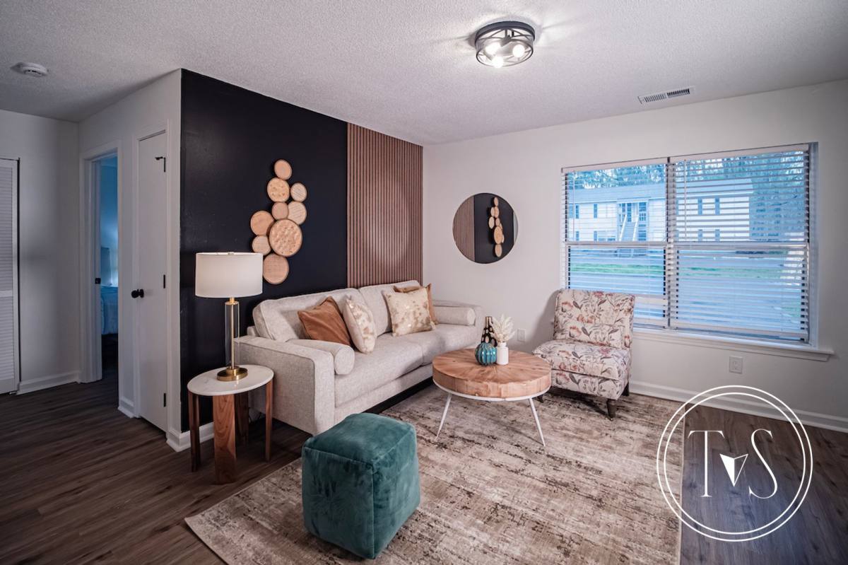 Apartment for rent at 4509-4511 Old Louisville Rd, Savannah, GA 31408