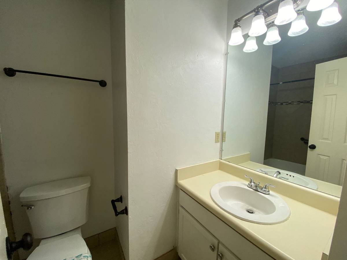 Townhouse for rent at 1730 Beechwood Circle N, Tallahassee, FL 32301