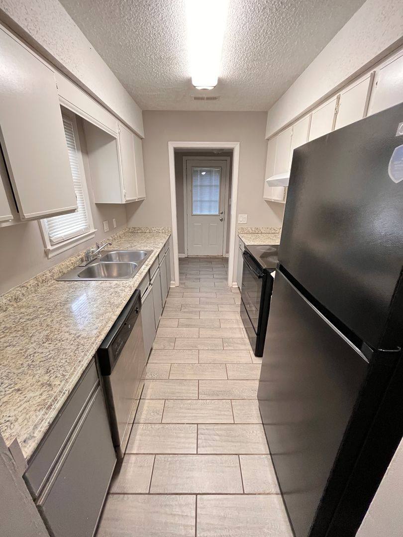 Townhouse for rent at 130 Crescent Circle, Madison, AL 35758