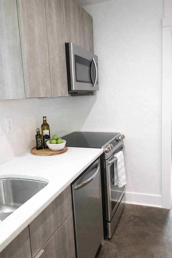 Apartment for rent at 23-25 Line St, Charleston, SC 29403