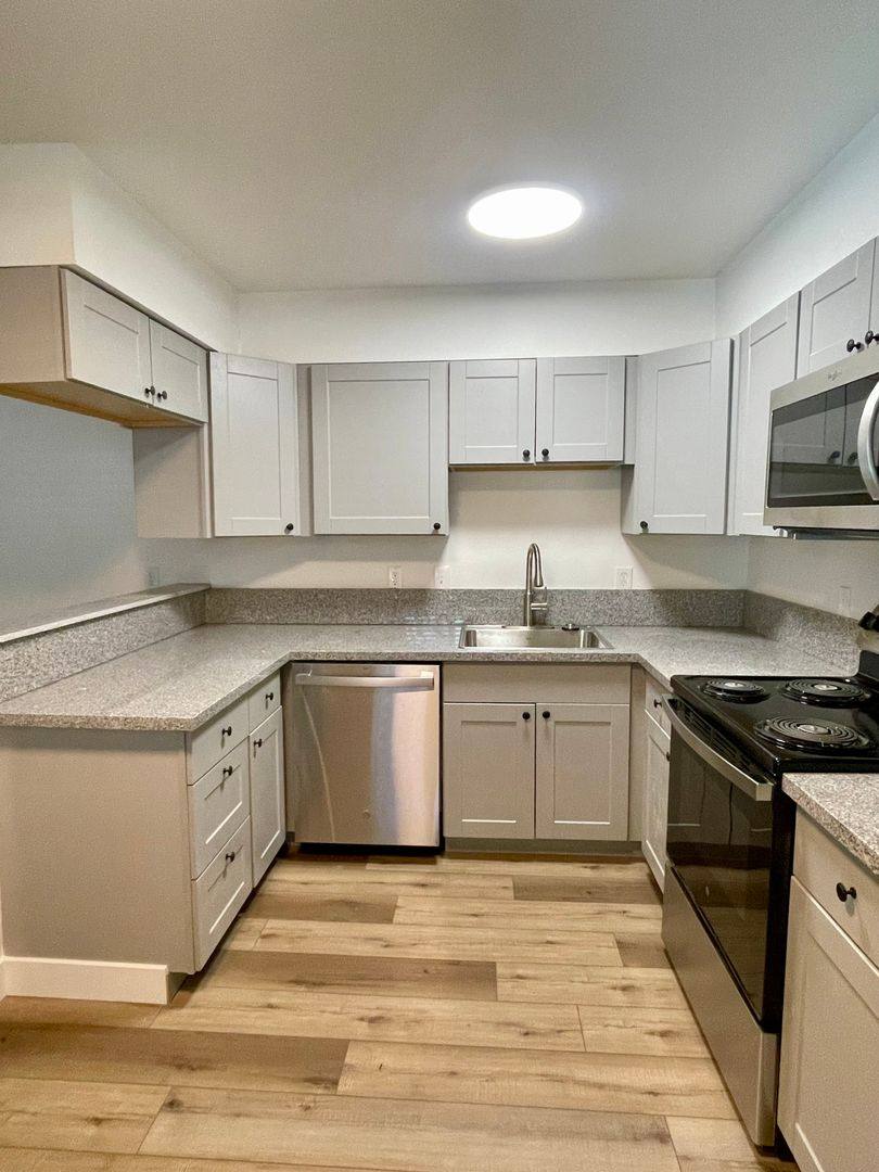 Apartment for rent at 225 Boulder Creek Dr, Redding, CA 96003