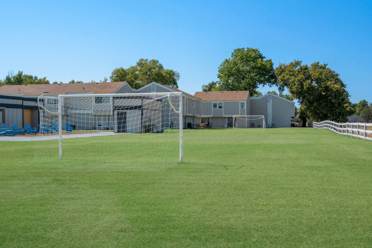 Townhouse for rent at 10149 E 32nd St, Tulsa, OK 74146