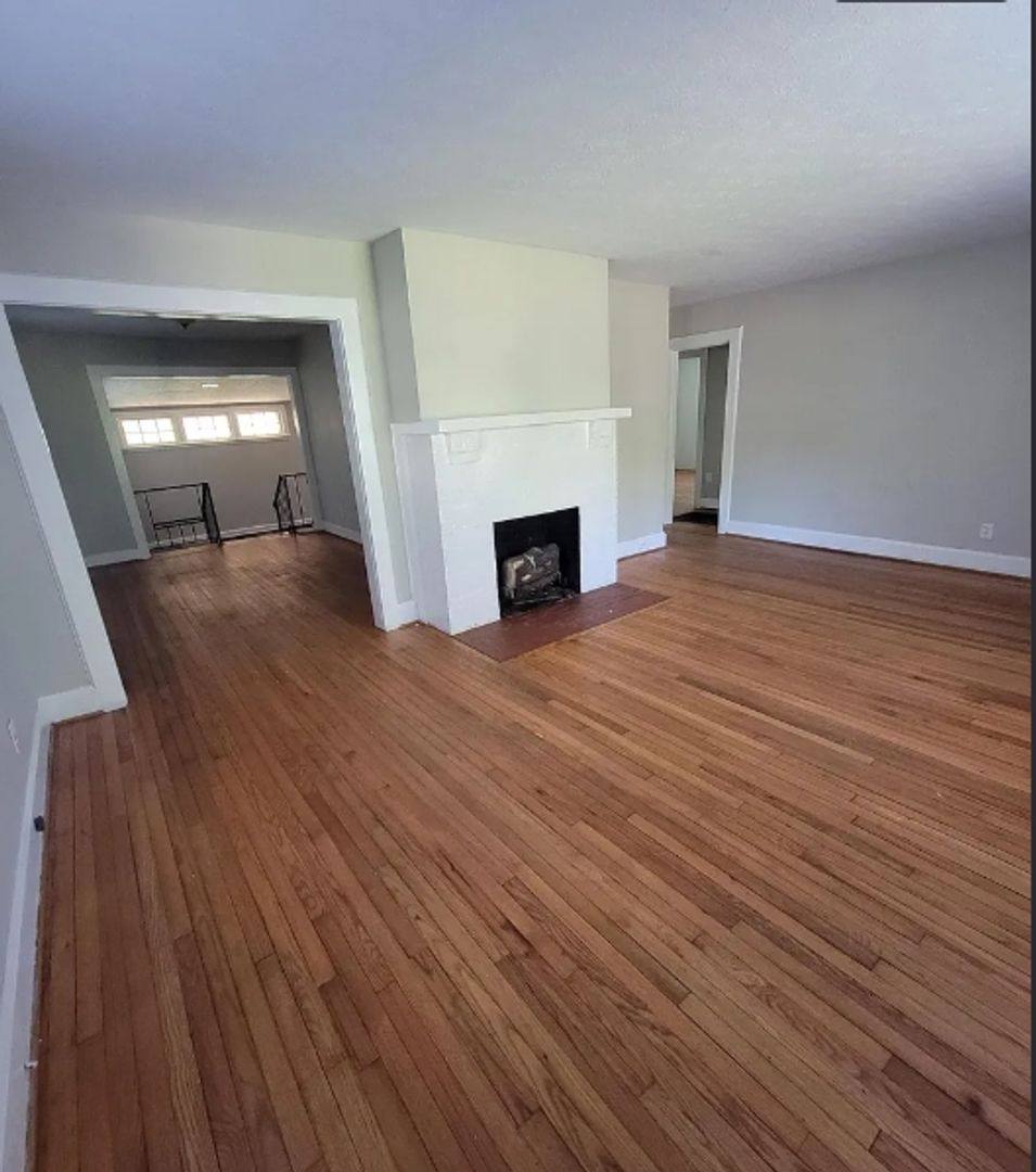 House for rent at 825 Kirkwood Ave, Anniston, AL 36207