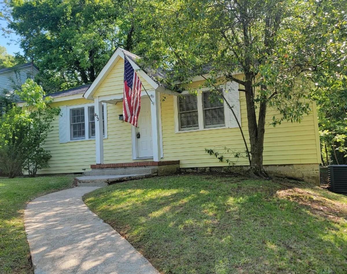 House for rent at 825 Kirkwood Ave, Anniston, AL 36207