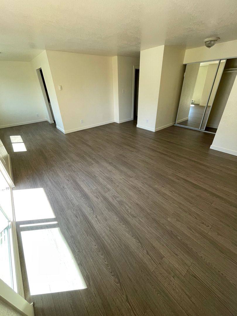 Apartment for rent at 419 Queen Ave, Hoquiam, WA 98550