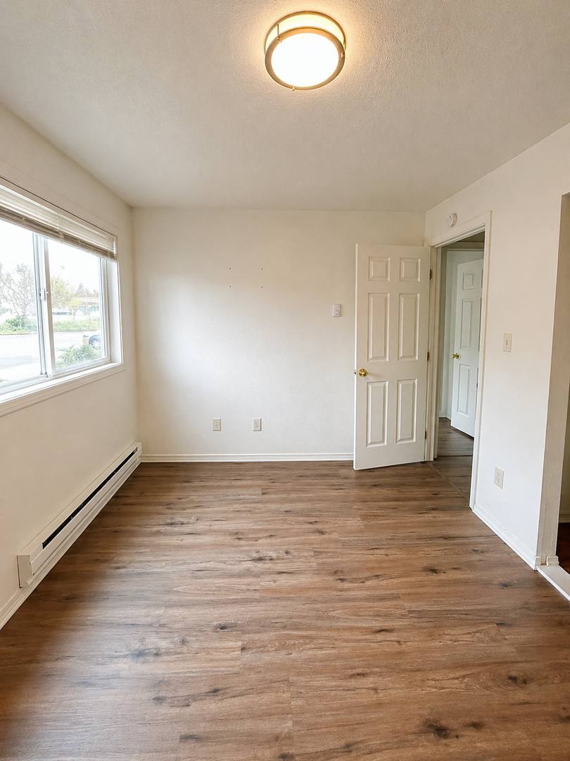 Apartment for rent at 419 Queen Ave, Hoquiam, WA 98550