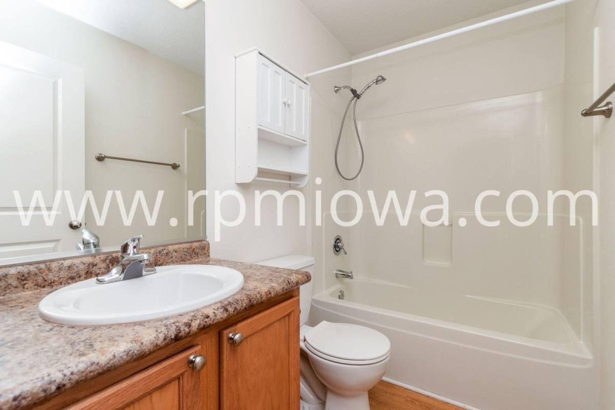 Townhouse for rent at 3181 SW Sharmin Lane, Ankeny, IA 50023