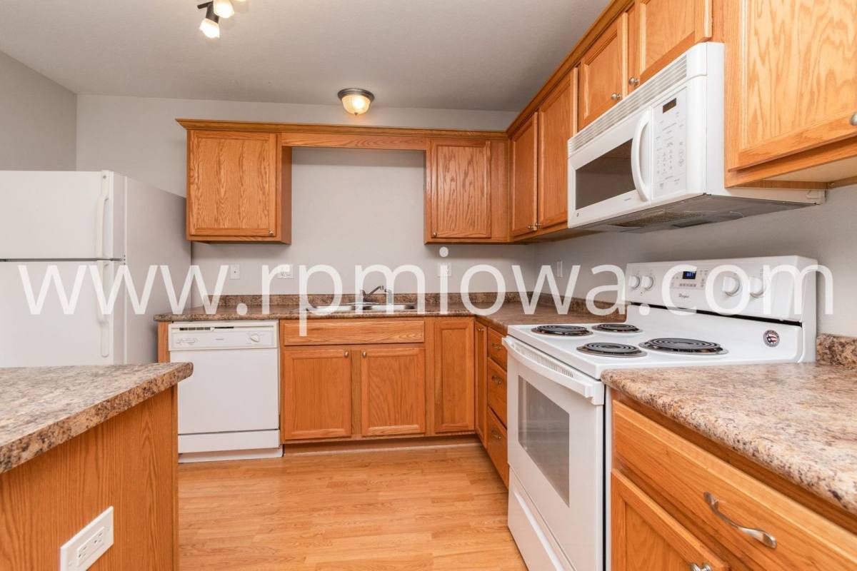 Townhouse for rent at 3181 SW Sharmin Lane, Ankeny, IA 50023