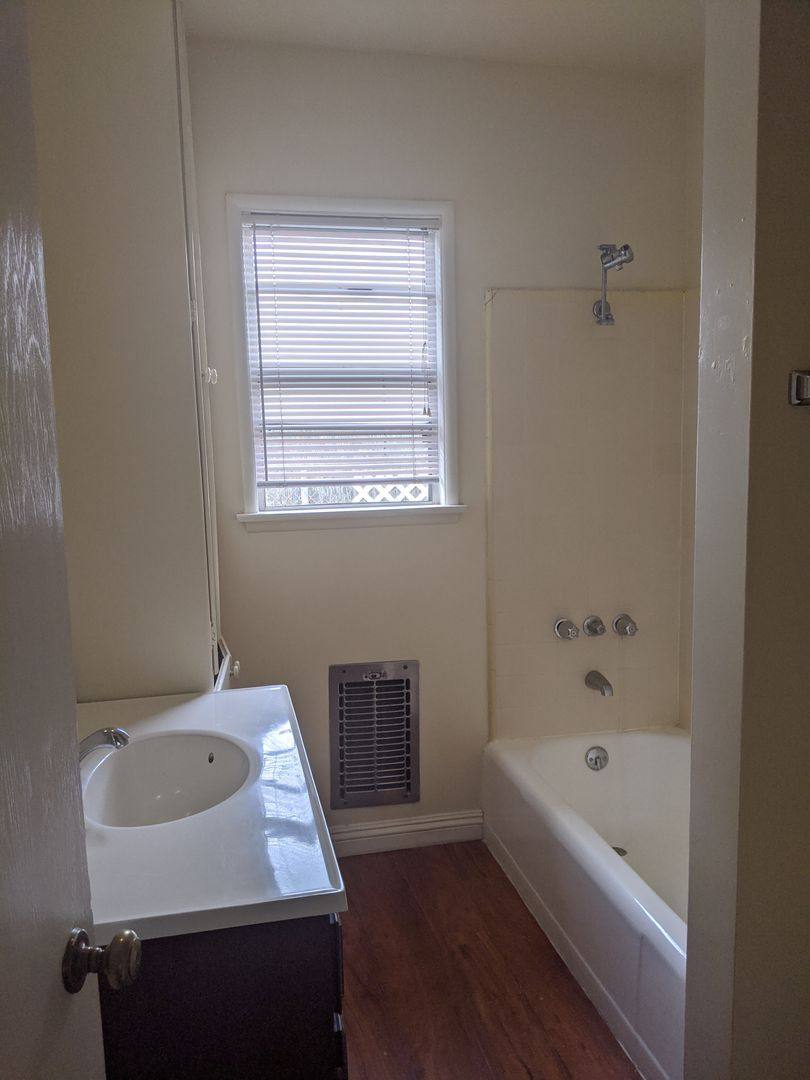 Apartment for rent at 7711 Painter Ave, Whittier, CA 90602
