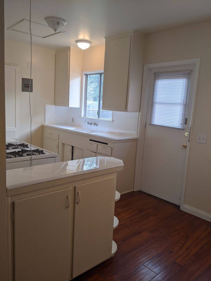 Apartment for rent at 7711 Painter Ave, Whittier, CA 90602
