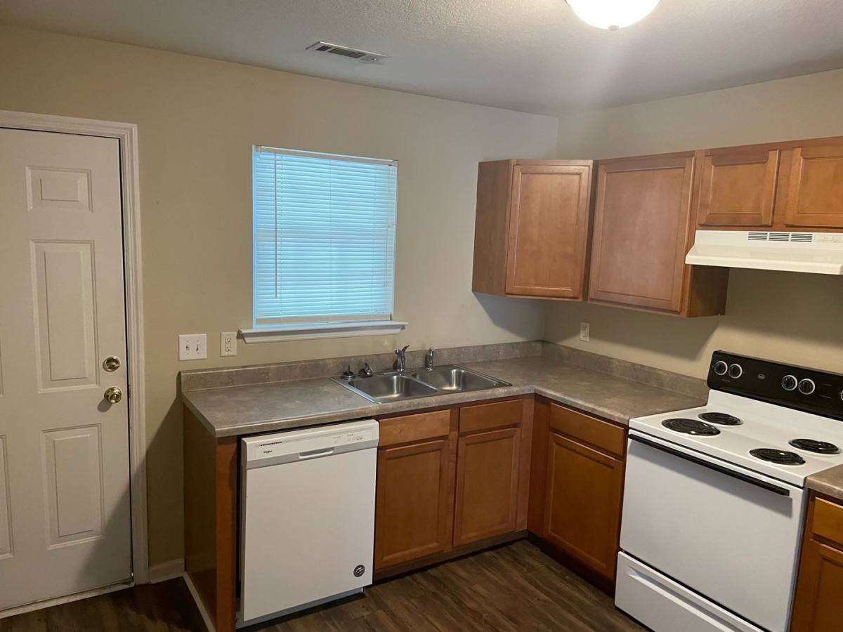 Apartment for rent at 668 Gardner Dr SE, Jacksonville, AL 36265