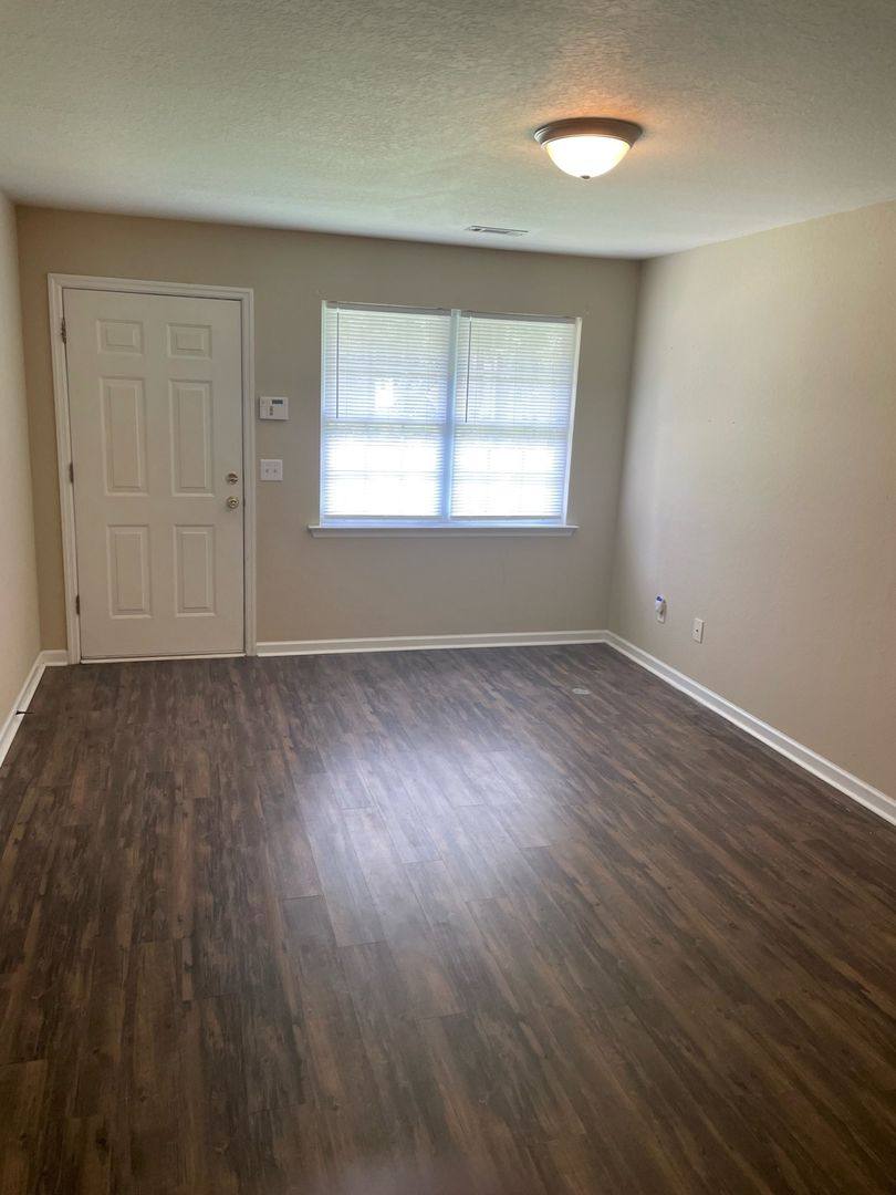 Apartment for rent at 668 Gardner Dr SE, Jacksonville, AL 36265