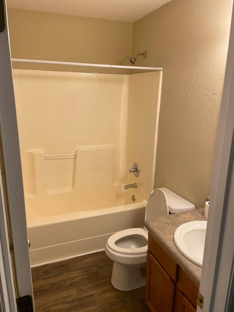 Apartment for rent at 668 Gardner Dr SE, Jacksonville, AL 36265