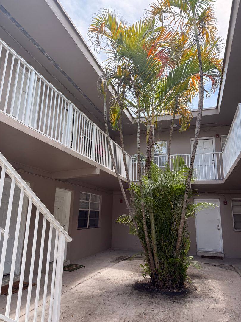 Apartment for rent at 17031 NE 21st Ave, Miami, FL 33162