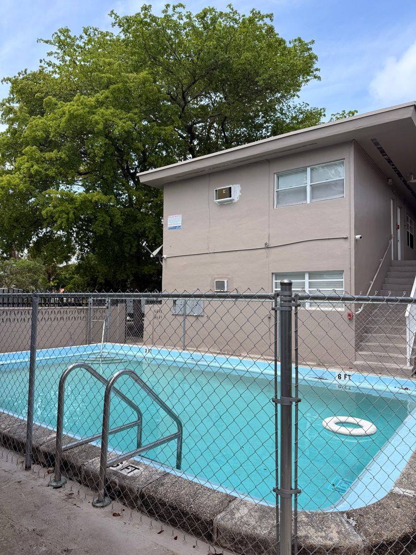 Apartment for rent at 17031 NE 21st Ave, Miami, FL 33162
