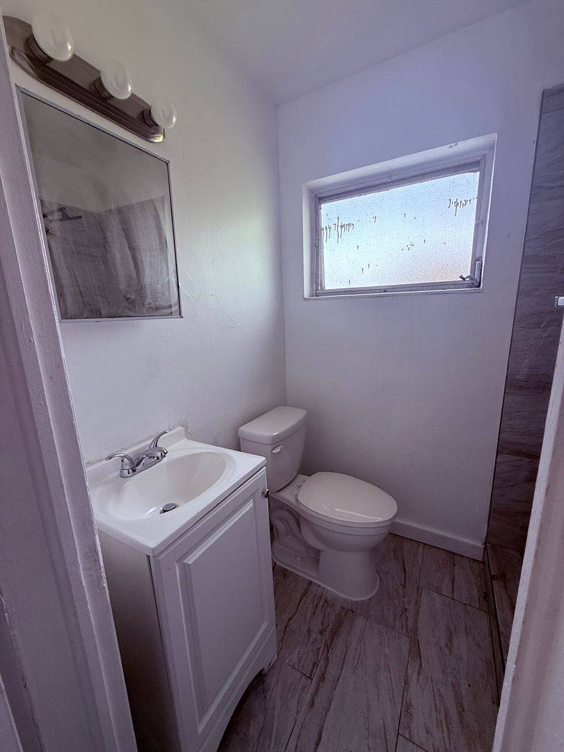 Apartment for rent at 17031 NE 21st Ave, Miami, FL 33162
