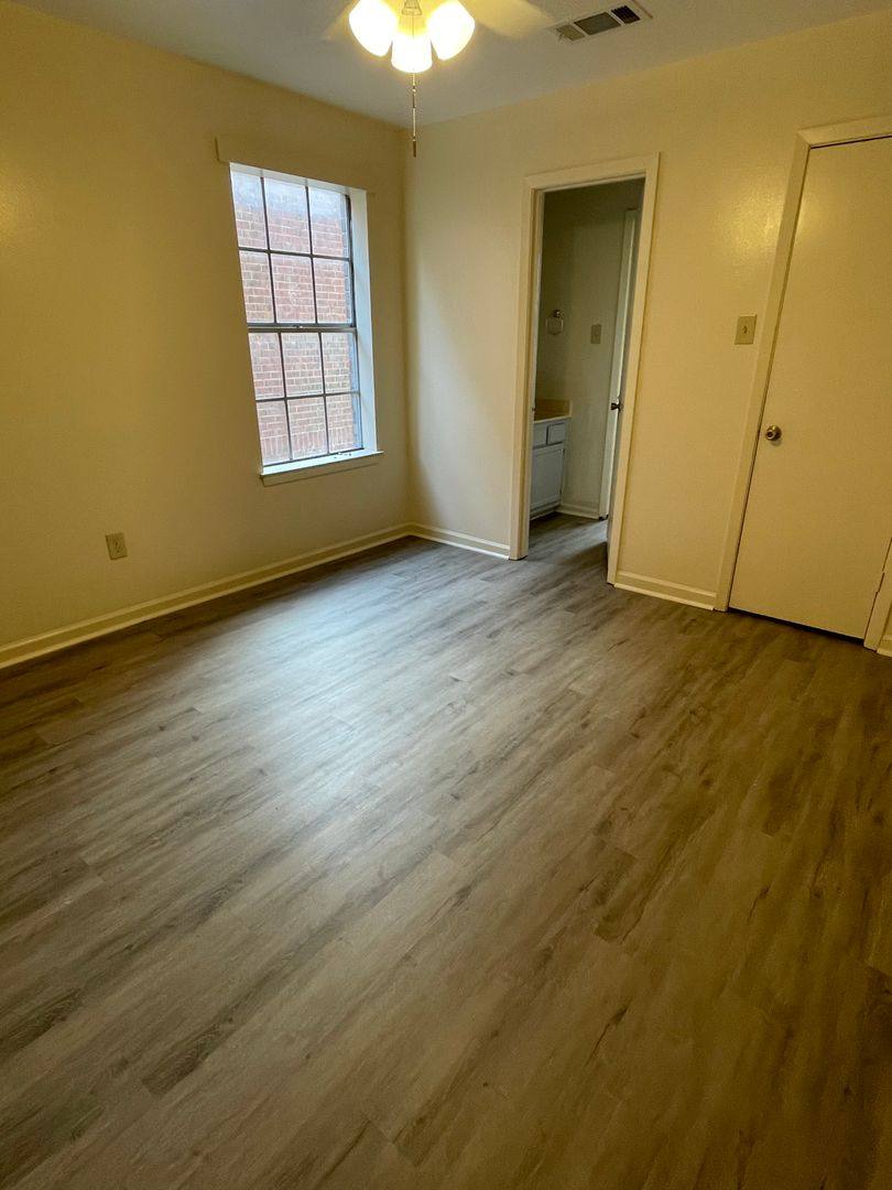 Apartment for rent at 8469 Governor, Baton Rouge, LA 70820