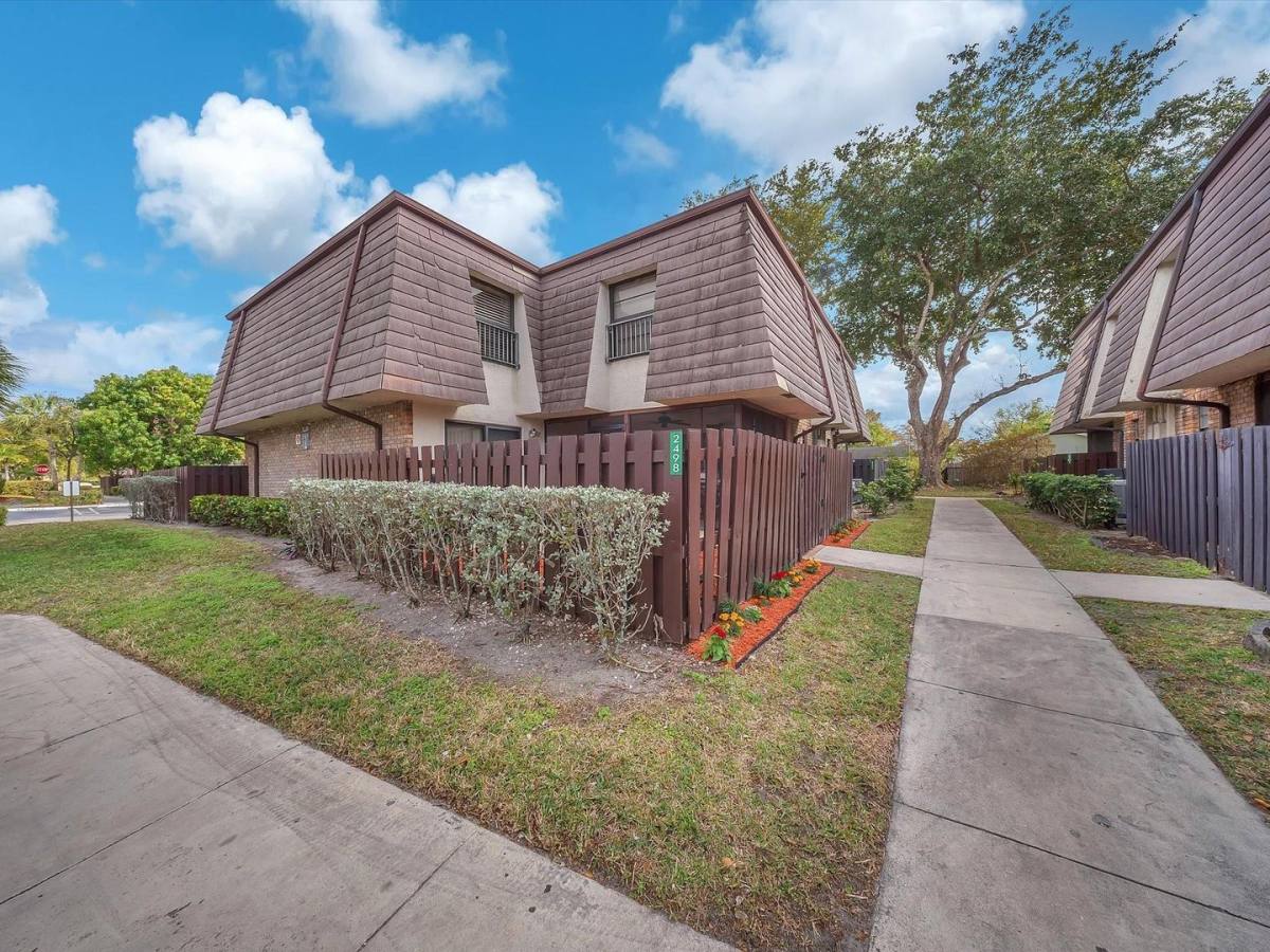 House for rent at 2496 NW 99th Ave, Coral Springs, FL 33065