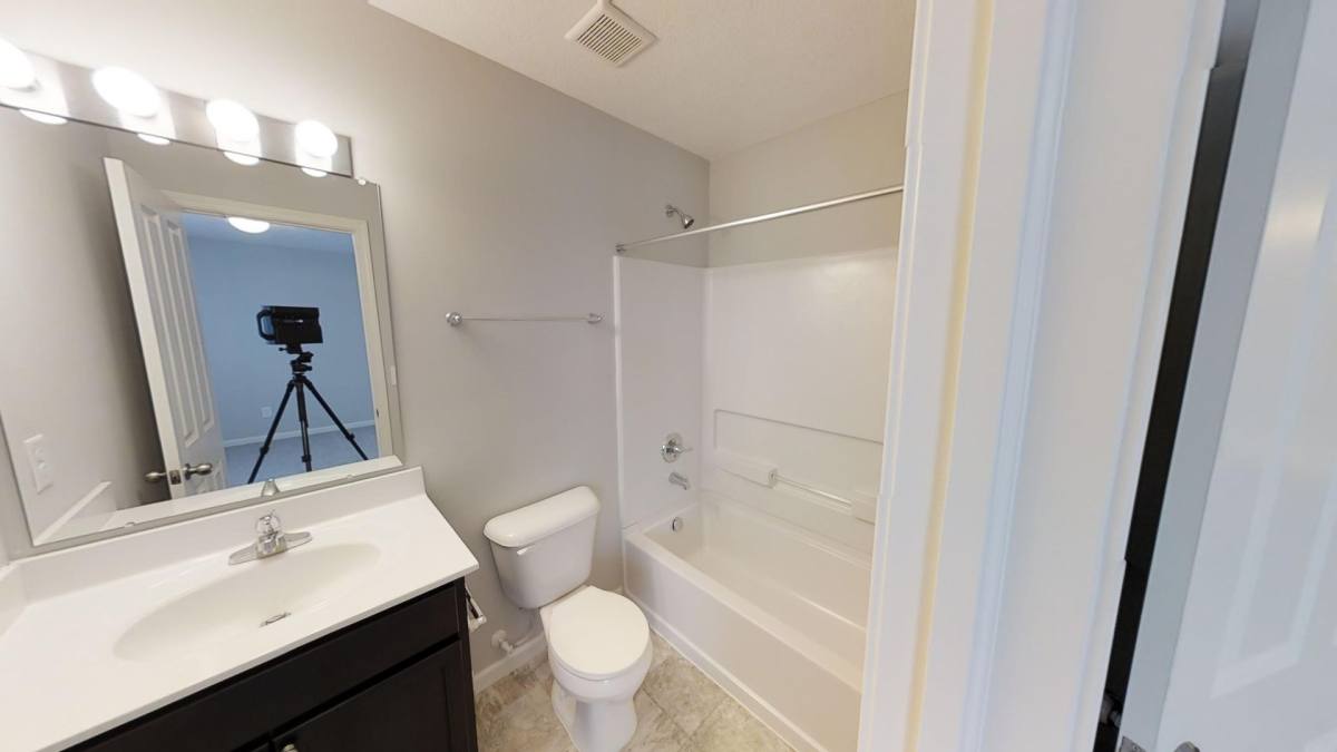 Condo for rent at 5814 Winchester Pike, Canal Winchester, OH 43110