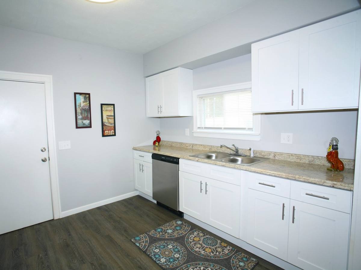 Apartment for rent at 3698 Menlo Rd, Cleveland, OH 44120