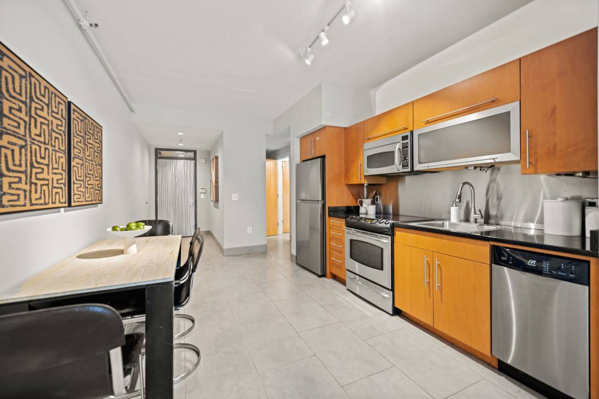 Apartment for rent at 1133 14th St NW, Washington, DC 20005