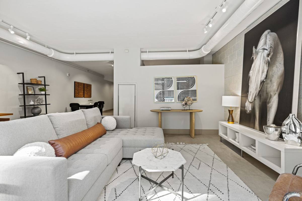 Apartment for rent at 1133 14th St NW, Washington, DC 20005
