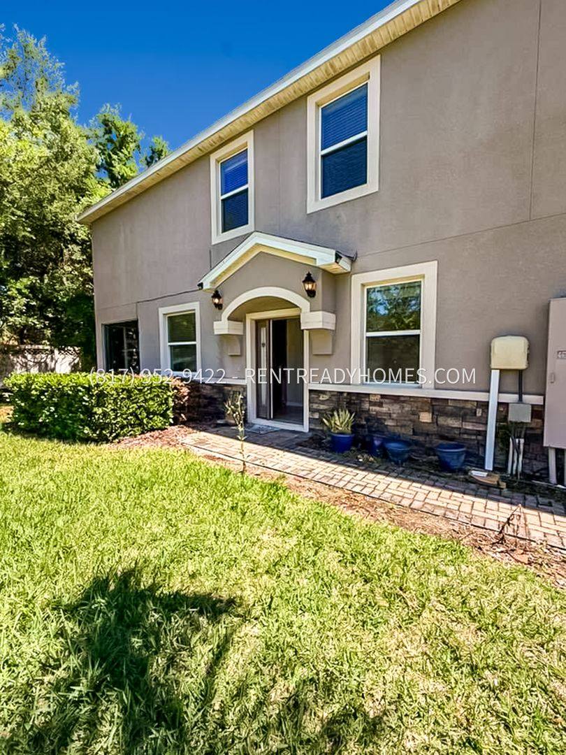 House for rent at 3943 Claybrook Dr, Wesley Chapel, FL 33544