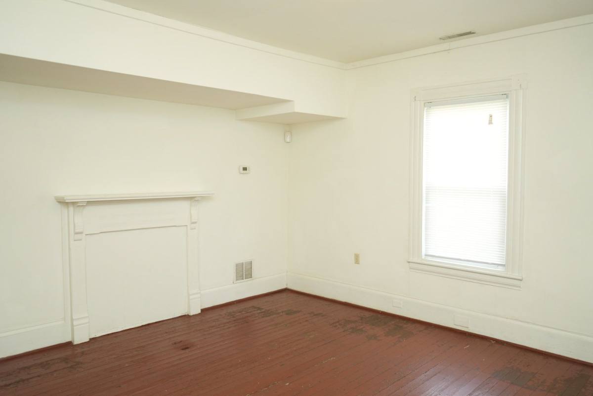 Apartment for rent at 814 816 Page St, Charlottesville, VA 22903