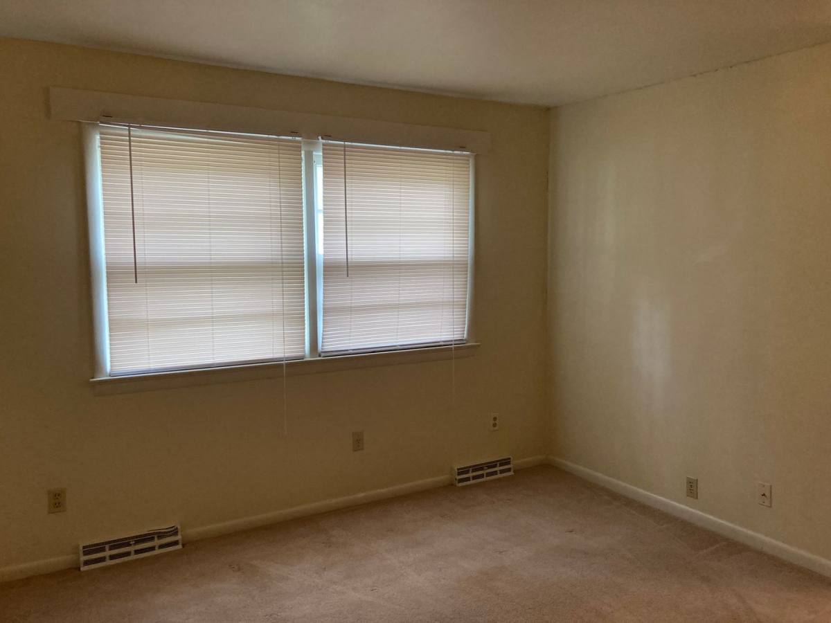 House for rent at 12 Clemwood Parkway, Hampton, VA 23669