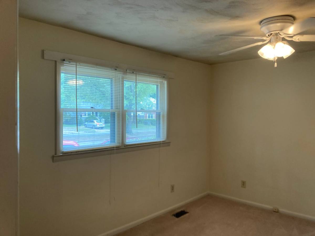 House for rent at 12 Clemwood Parkway, Hampton, VA 23669