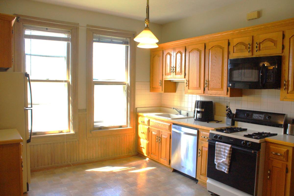 Apartment for rent at 1506 N Jackson St, Milwaukee, WI 53202