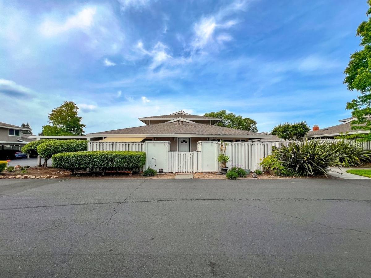 Condo for rent at 22 Belvedere Court, Napa, CA 94559