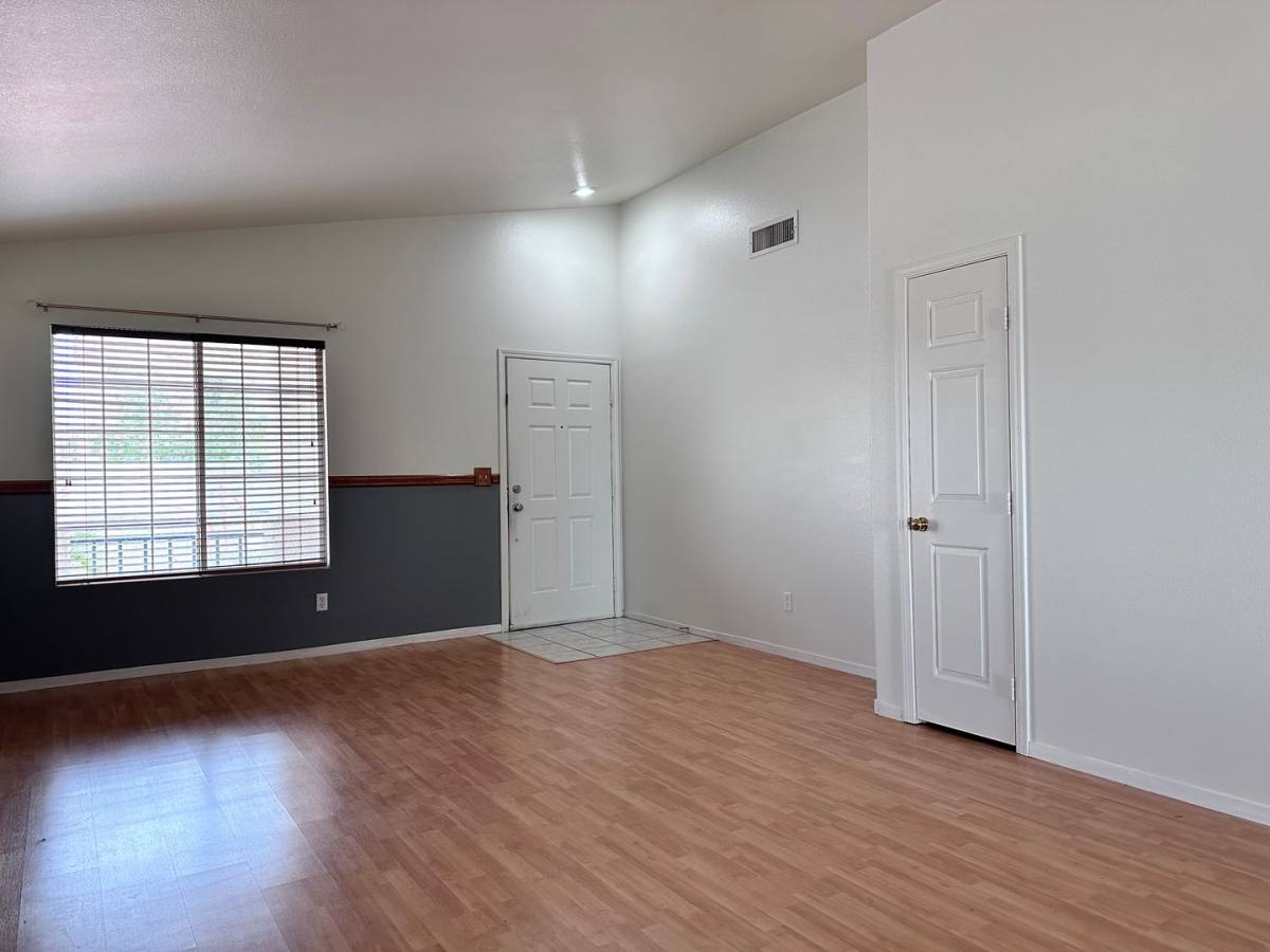 House for rent at 1098 Havenworth Ave, Las Vegas, NV 89123