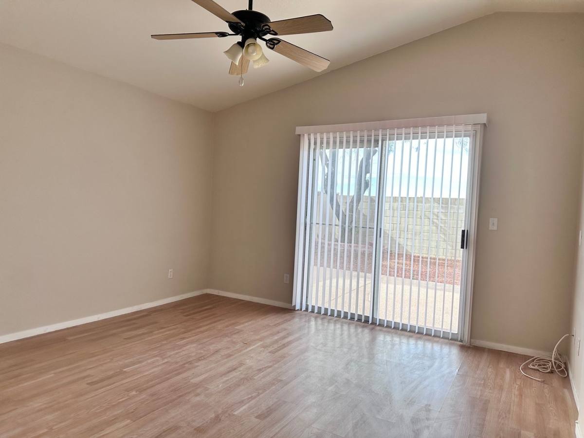 House for rent at 1098 Havenworth Ave, Las Vegas, NV 89123