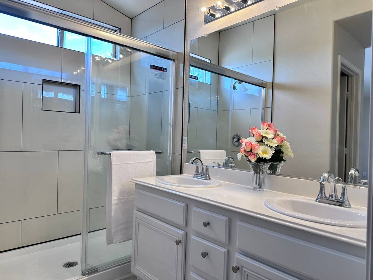 House for rent at 1098 Havenworth Ave, Las Vegas, NV 89123