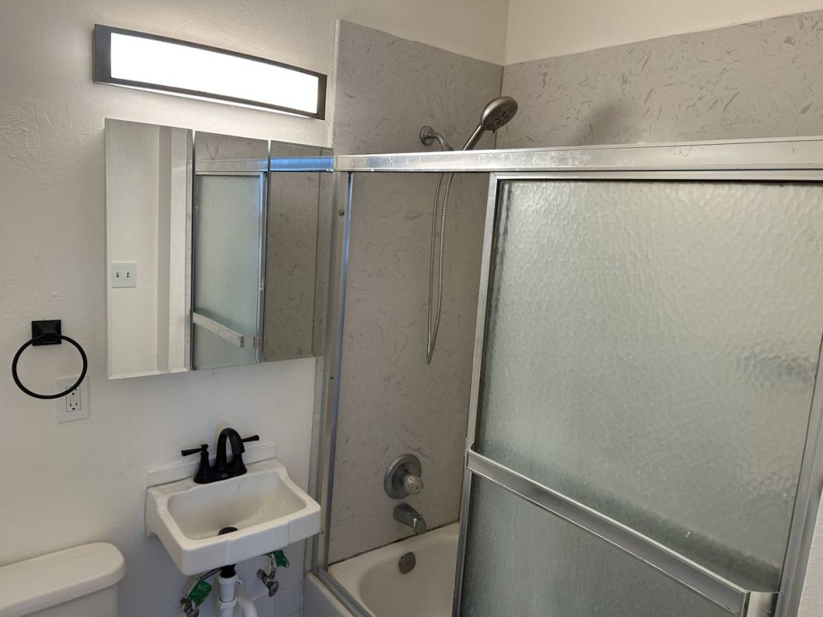 Apartment for rent at 218 Mississippi St, Vallejo, CA 94590