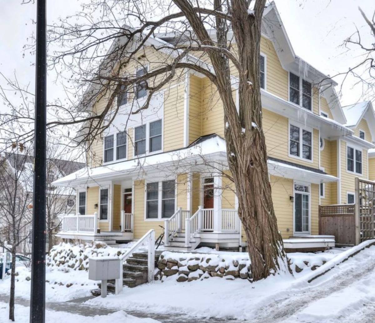 Apartment for rent at 924 Catherine St, Ann Arbor, MI 48104
