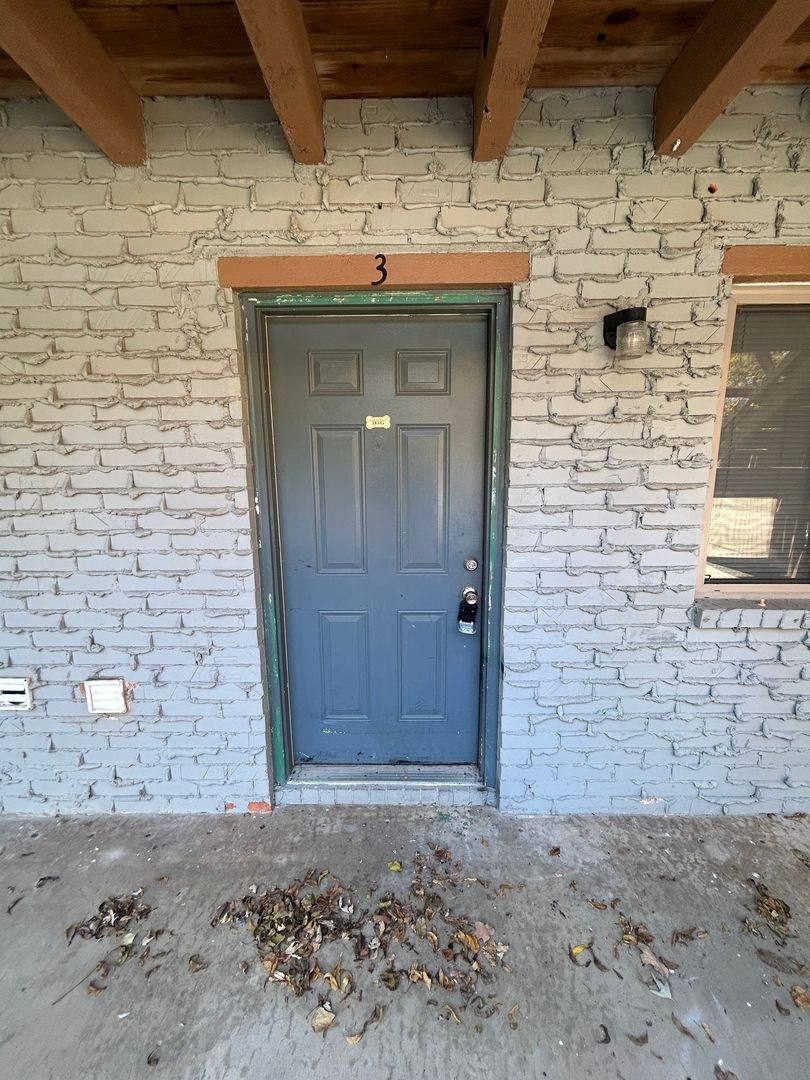 Apartment for rent at 969 W Holly, Fayetteville, AR 72703